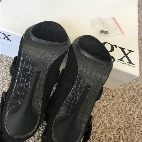 Black Caged Heels - Picture 5 of 5